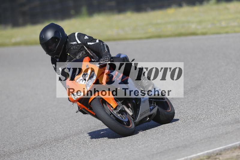 /06 08.04.2026 Cornu Master School ADR/Gruppe blau/33